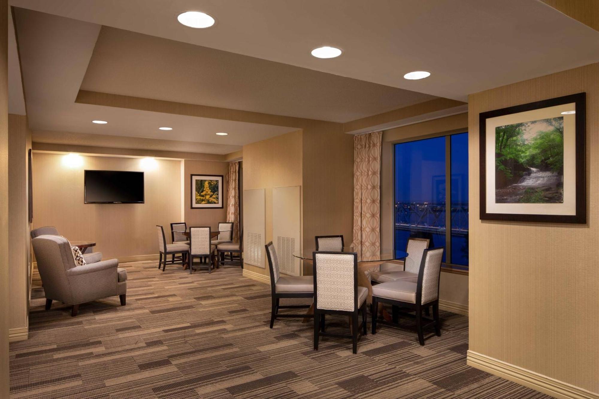 Sheraton Louisville Riverside Hotel Джеферсънвил Екстериор снимка